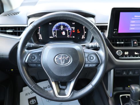 Certified 2024 Toyota Corolla Cross XLE FWD image 22
