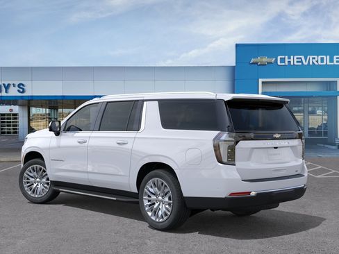 New 2026 Chevrolet Suburban LT w/ Comfort Package AWD/4WD image 3