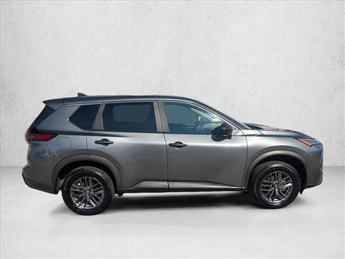 Used 2024 Nissan Rogue S image 4