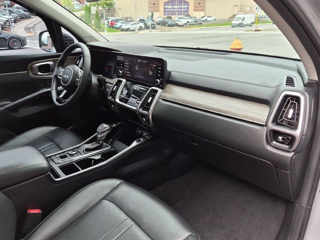 Certified 2023 Kia Sorento X-Line EX AWD/4WD image 29
