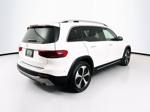 Used 2025 Mercedes-Benz GLB 250 image 9