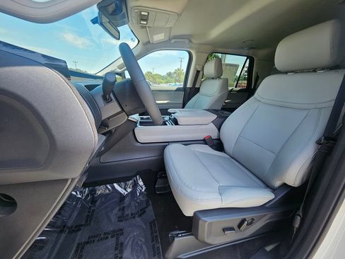New 2026 Ford Expedition Max Active AWD/4WD image 4