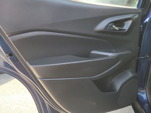 Used 2024 Chevrolet Trax LT FWD image 10