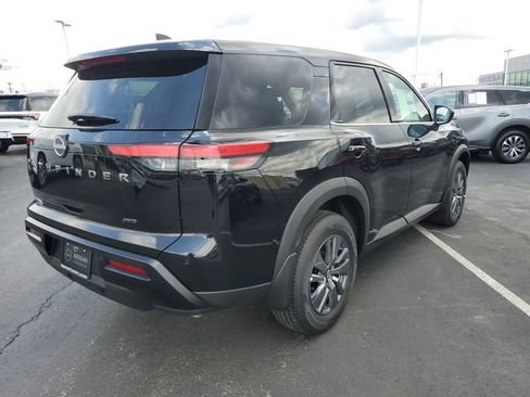 New 2026 Nissan Pathfinder S image 7