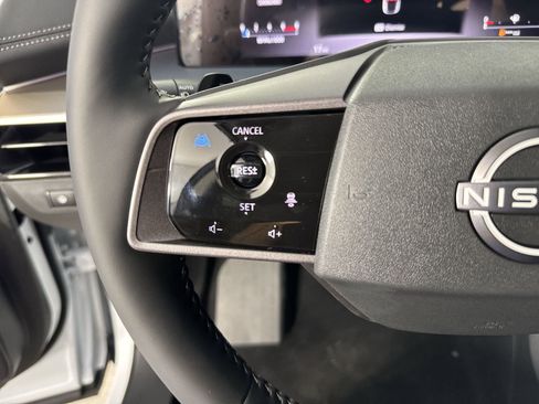 New 2025 Nissan Murano SL image 13