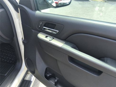 Used 2013 Chevrolet Silverado 1500 LTZ w/ LTZ White Diamond Edition RWD image 27