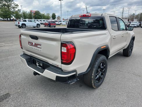 New 2026 GMC Canyon AT4 image 3