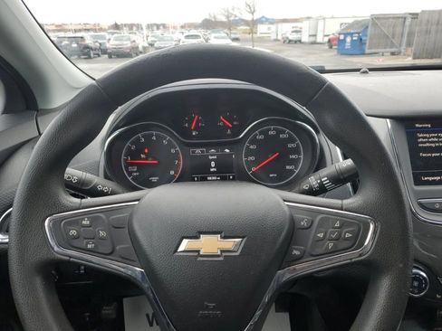 Used 2019 Chevrolet Cruze LT w/ Convenience Package image 12