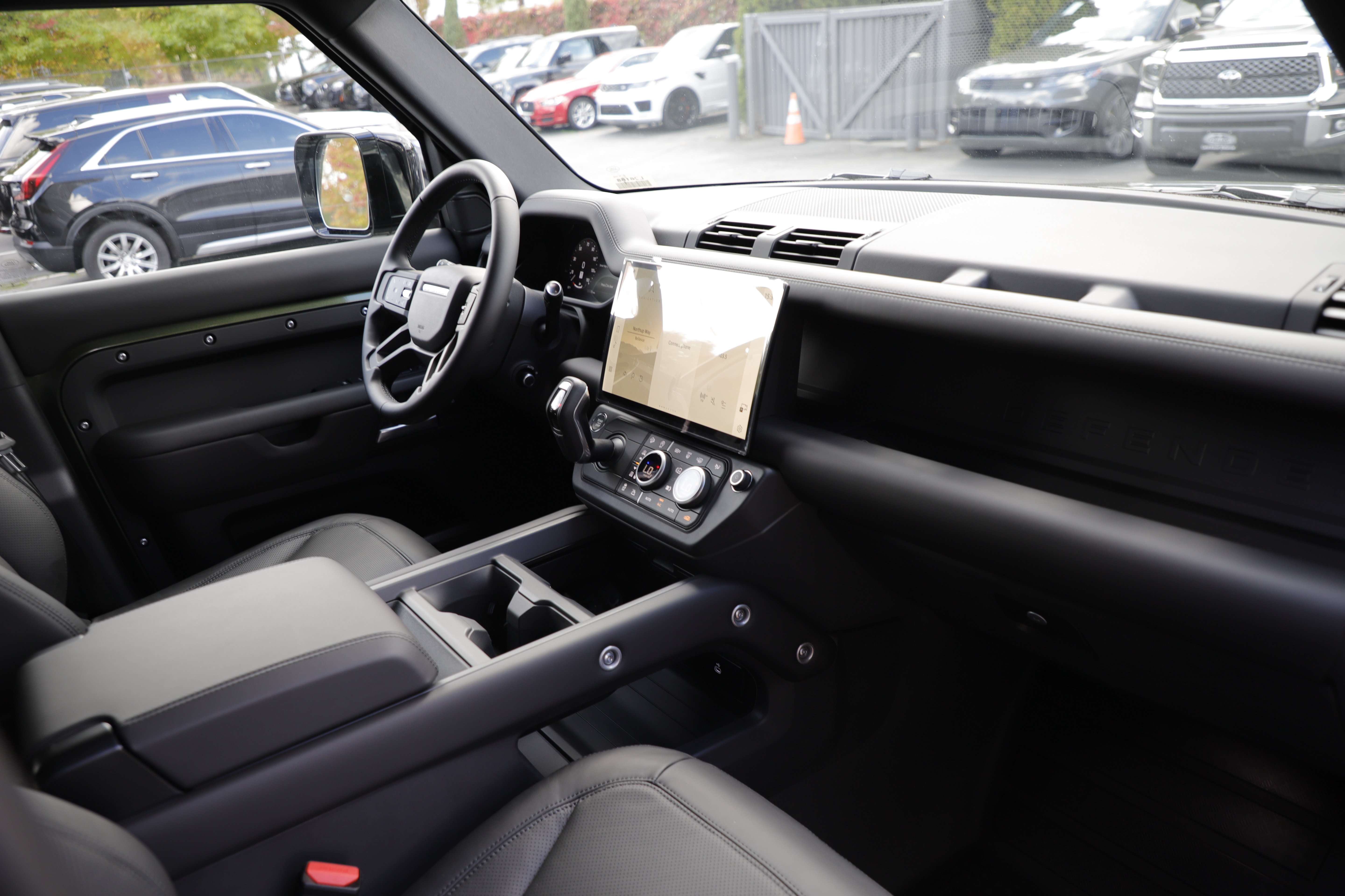 New 2026 Land Rover Defender 110 X-Dynamic SE AWD/4WD image 11