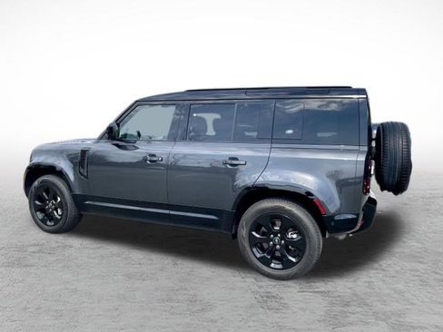 Used 2023 Land Rover Defender 110 X-Dynamic SE image 5
