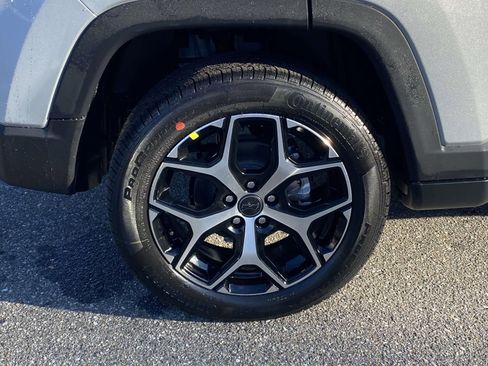 New 2026 Jeep Compass Limited image 8