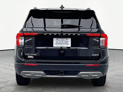 Certified 2025 Ford Explorer Active w/ Active Comfort Package AWD/4WD image 4