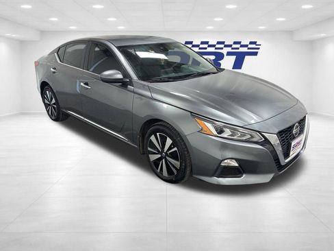 Used 2022 Nissan Altima 2.5 SV image 3