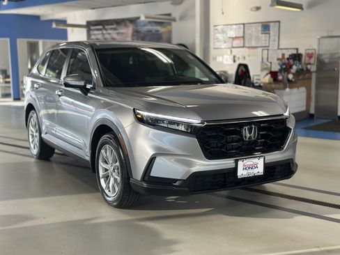 Used 2025 Honda CR-V EX image 3
