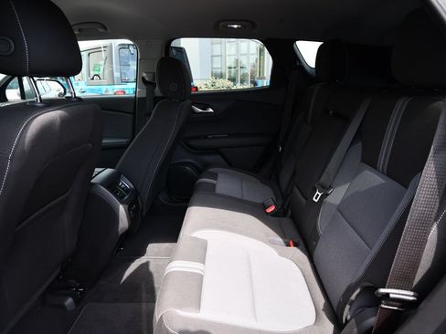 Used 2025 Chevrolet Blazer LT AWD/4WD image 16
