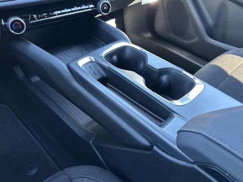 New 2026 Chevrolet Equinox EV LT image 18