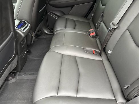 Used 2024 Cadillac XT6 Luxury w/ LPO, Floor Liner Package image 22