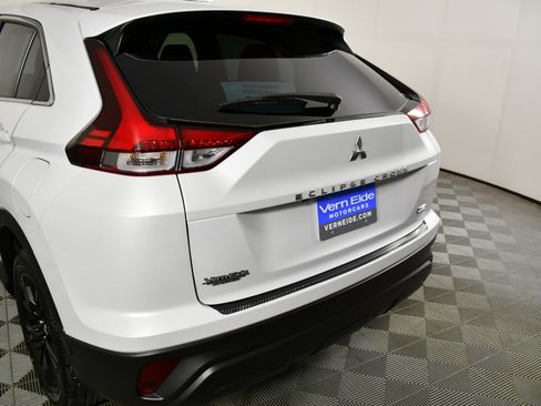 Used 2024 Mitsubishi Eclipse Cross LE image 15
