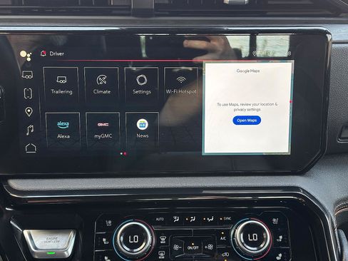 Used 2025 GMC Sierra 1500 AT4 w/ AT4 Premium Package AWD/4WD image 24