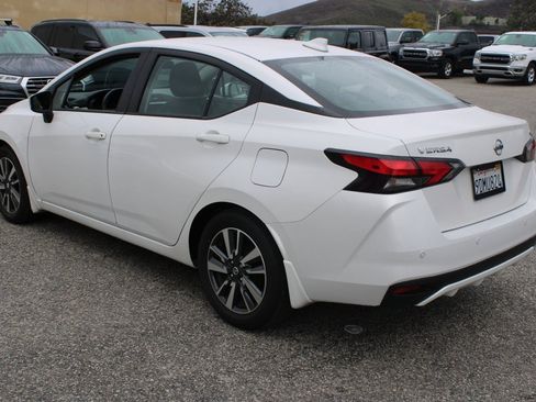 Used 2022 Nissan Versa SV w/ Trunk Package image 6