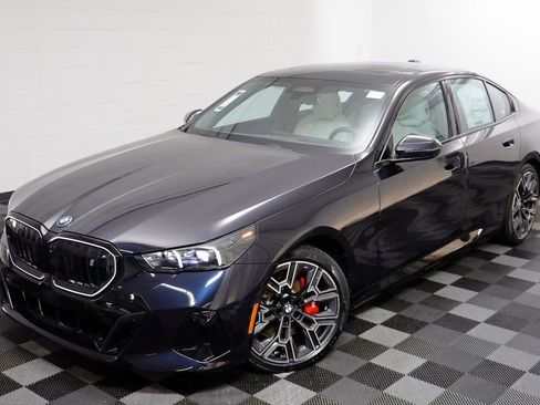 New 2026 BMW i5 eDrive40 w/ M Sport Package image 2