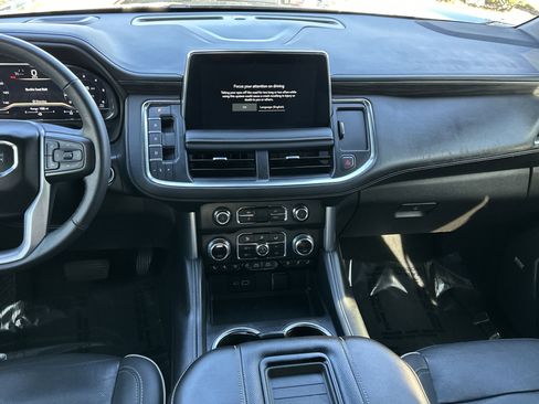 Used 2022 GMC Yukon SLT w/ SLT Luxury Package image 15