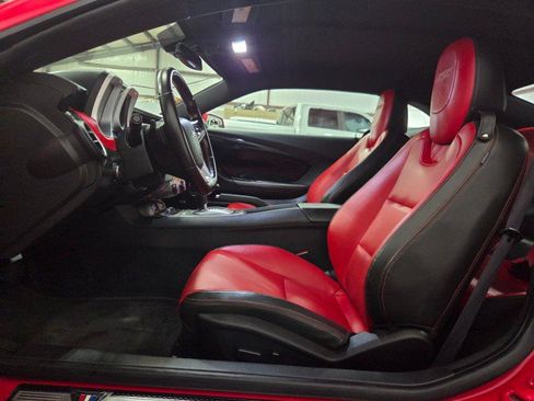 Used 2015 Chevrolet Camaro SS w/ Commemorative Special Edition RWD image 6