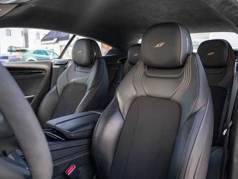 Used 2023 Bentley Continental GT V8 image 16