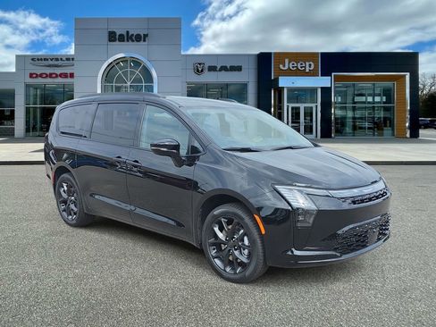 New 2027 Chrysler Pacifica Limited AWD/4WD image 1