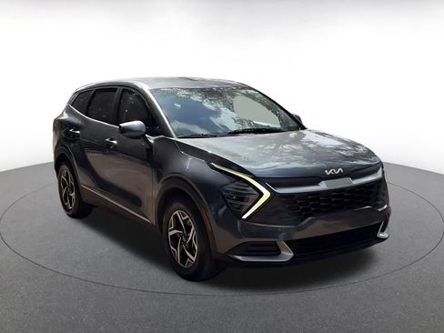 Used 2025 Kia Sportage LX FWD image 3