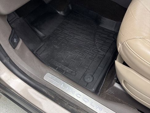 Used 2020 Lincoln Corsair Reserve w/ Equipment Group 201A image 15