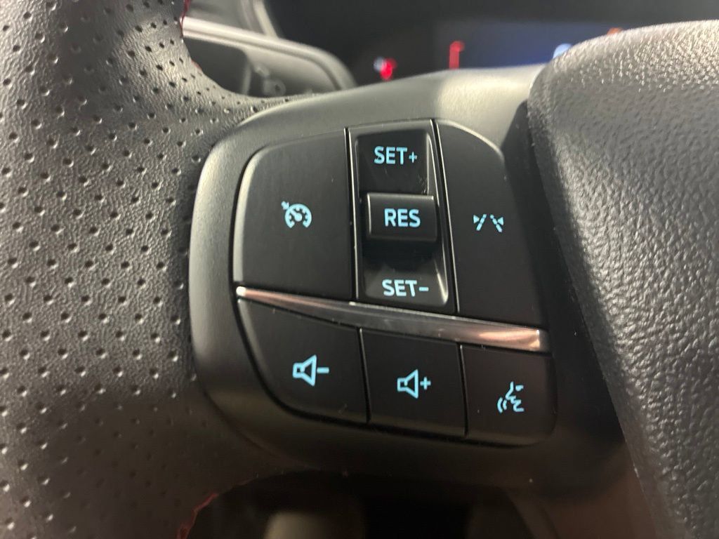 Used 2025 Ford Escape ST-Line FWD image 20