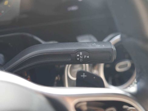 Certified 2022 Mercedes-Benz GLA 250 4MATIC image 43