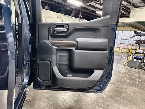 Used 2021 Chevrolet Silverado 1500 RST image 24