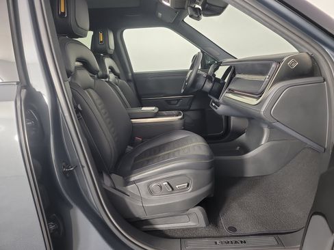 Used 2025 Rivian R1S Adventure AWD/4WD image 24