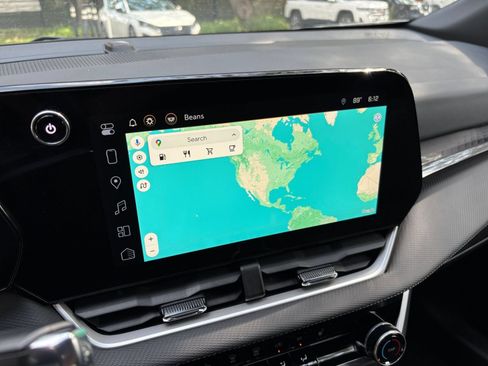 Used 2025 Chevrolet Equinox LT FWD image 16