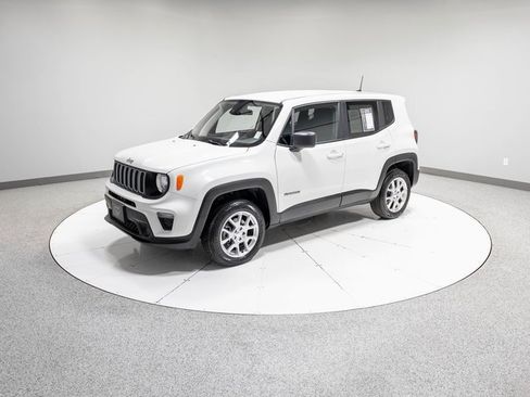 Used 2023 Jeep Renegade Latitude image 32