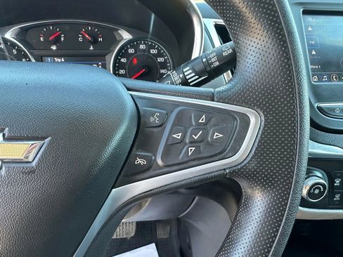 Used 2022 Chevrolet Equinox LS w/ LS Convenience Package image 26