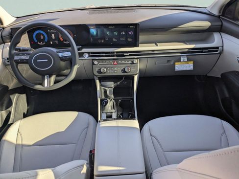 New 2026 Hyundai Tucson SE image 14