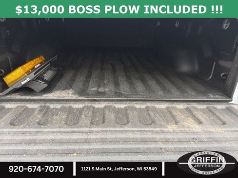 Used 2024 RAM 2500 Tradesman w/ Chrome Appearance Group image 18