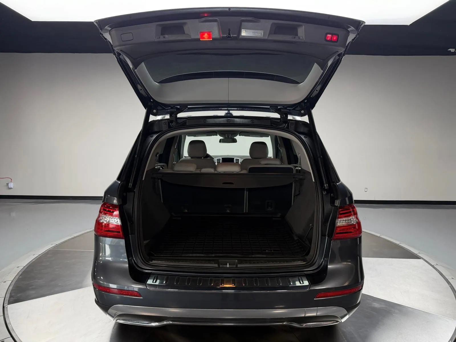 Used 2015 Mercedes-Benz ML 350 4MATIC w/ Premium 1 Package image 13