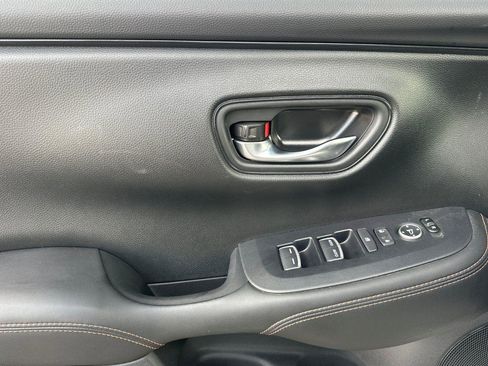 Used 2025 Honda HR-V Sport image 11