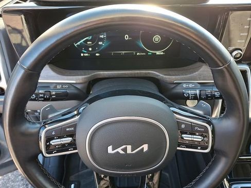 Used 2022 Kia Sorento SX Prestige image 25