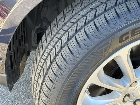 Used 2020 Land Rover Range Rover HSE image 15