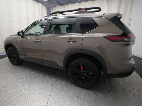 Used 2025 Nissan Rogue SV AWD/4WD image 33