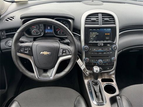Used 2015 Chevrolet Malibu LT image 10