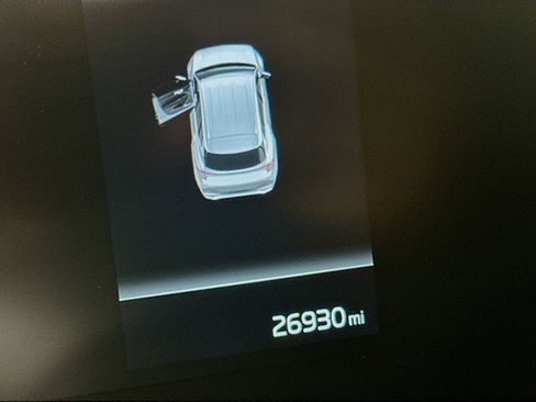 Used 2025 Kia Sportage LX image 18