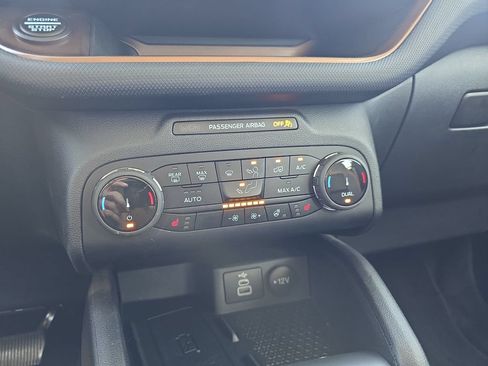 Used 2024 Ford Bronco Sport Outer Banks w/ Tech Package AWD/4WD image 25