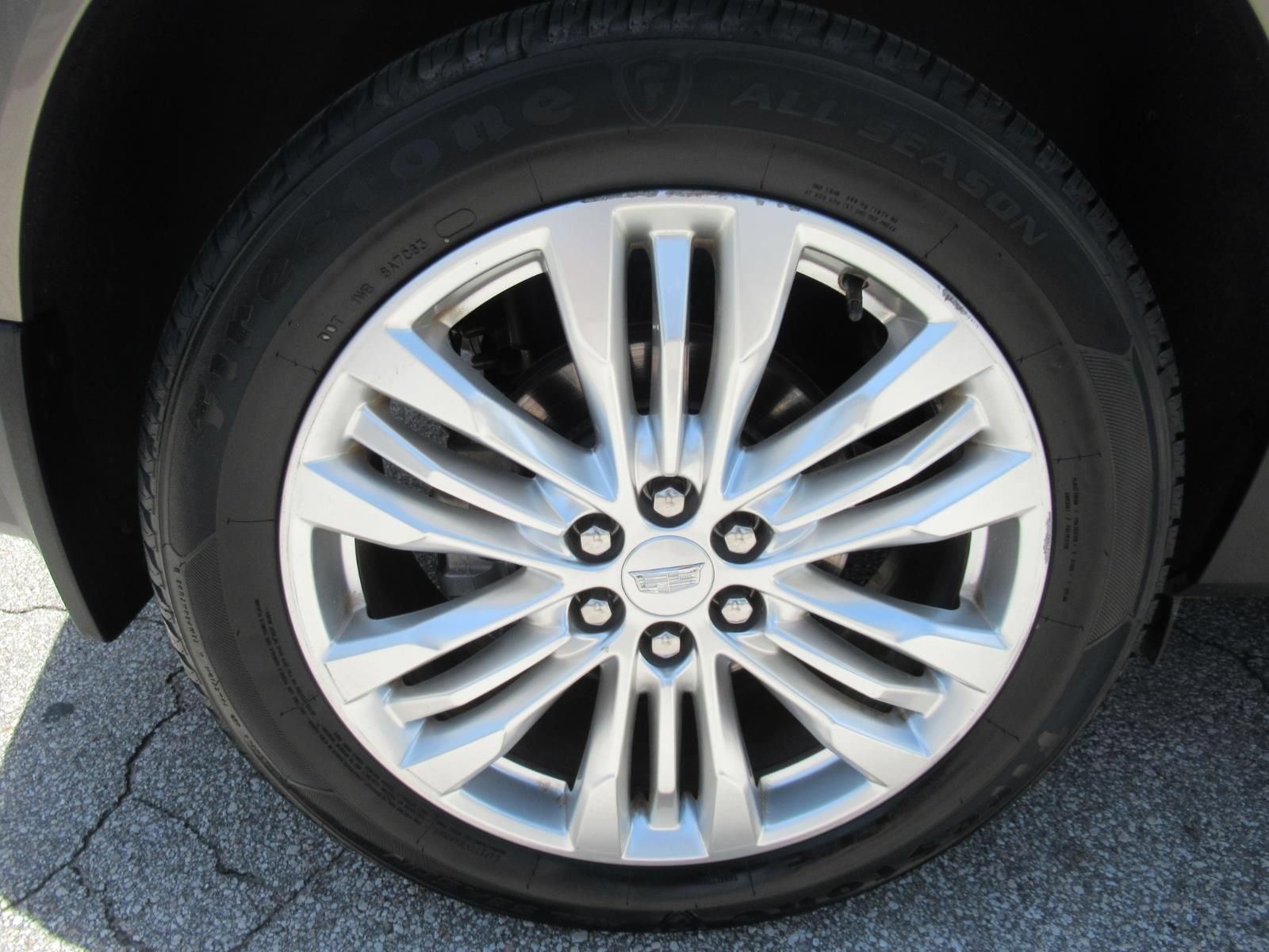 Used 2018 Cadillac XT5 Premium Luxury w/ Driver Assist Package AWD/4WD image 8