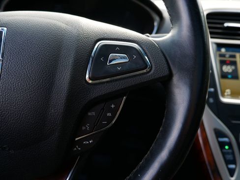 Used 2016 Lincoln MKX Reserve w/ Technology Package image 19